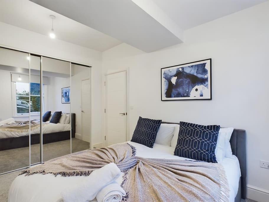 Апартаменты The Grove King Bed Wi-Fi Ev Charger Челтенхам Экстерьер фото